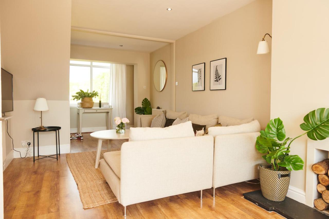 Ser Ar Y Bryn- Lovely Family Home With Garden, Walk To The Village And Beach ساونديرسفوت المظهر الخارجي الصورة